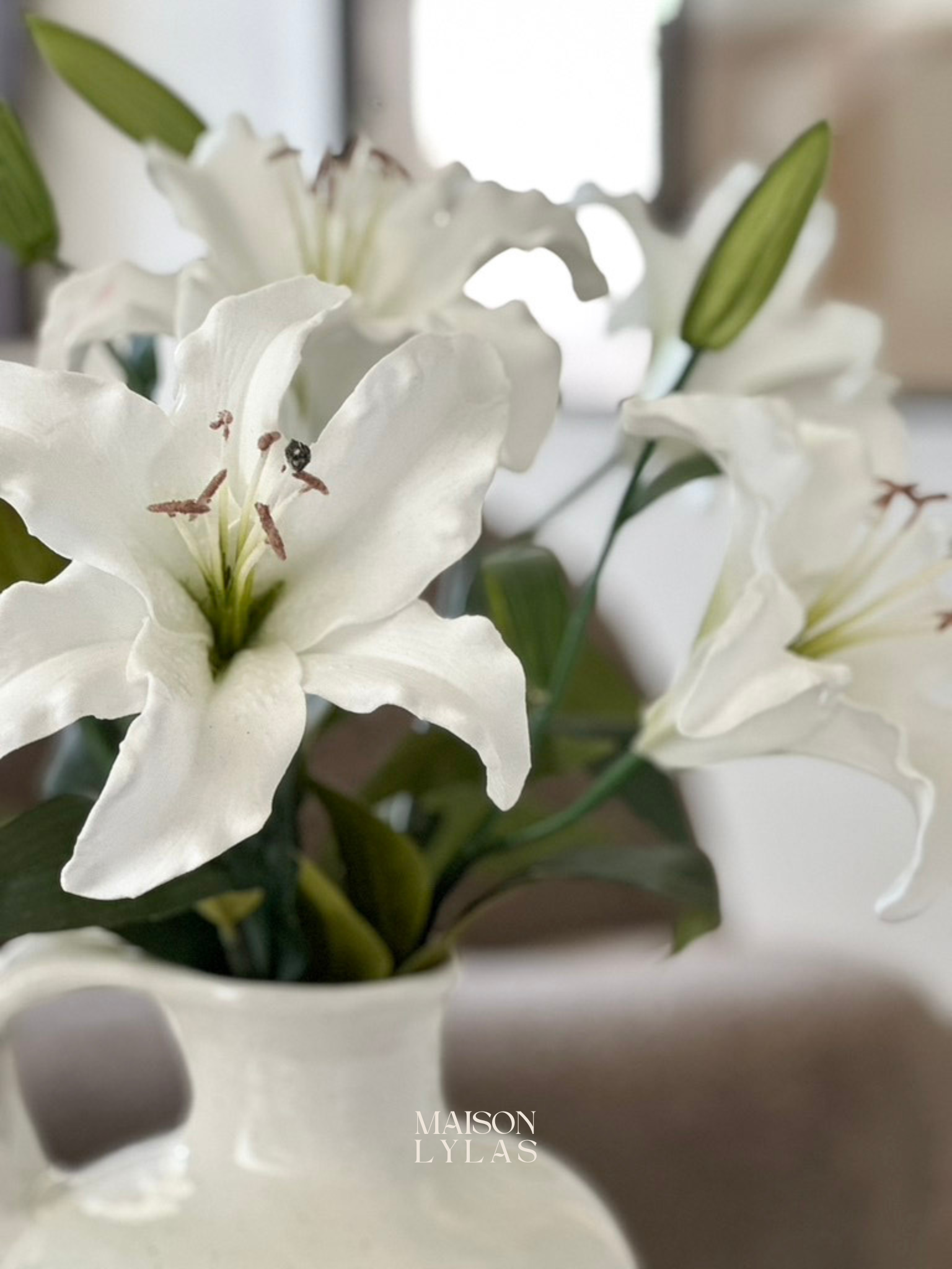 Composition florale lys artificiels – Maison Lylas