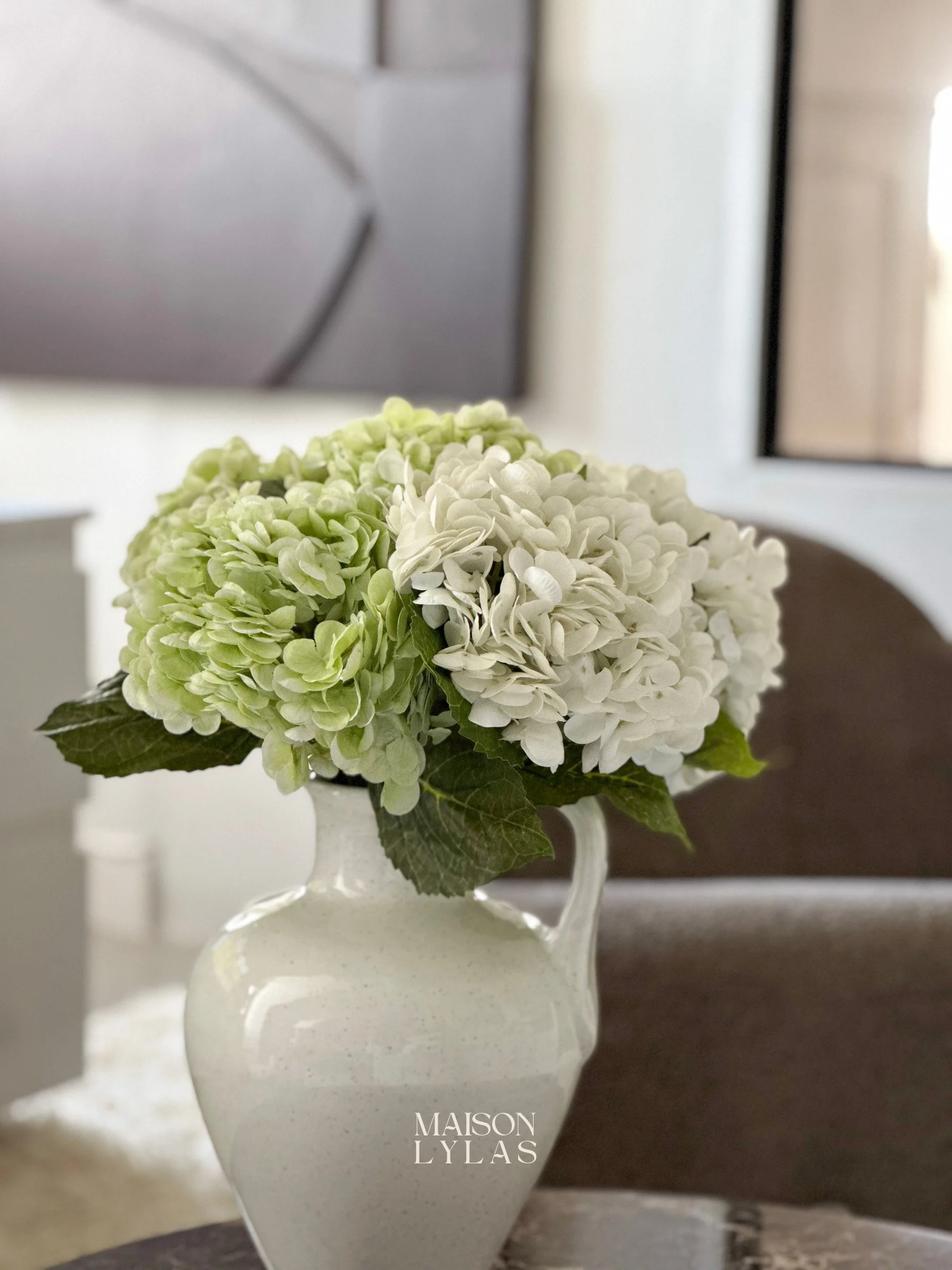Composition hortensias artificiels décoration salon – Maison Lylas